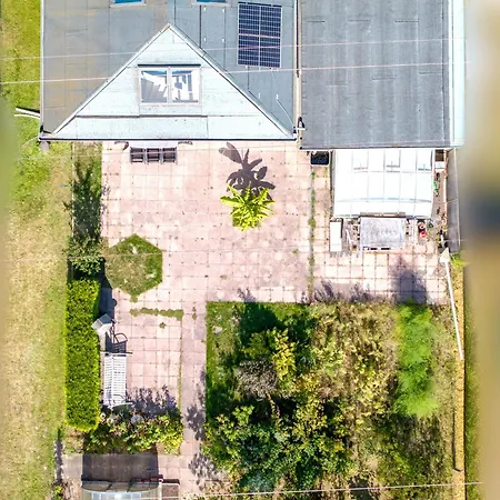 Large Wellness With Fireplace, Pool, Sauna & Billiards