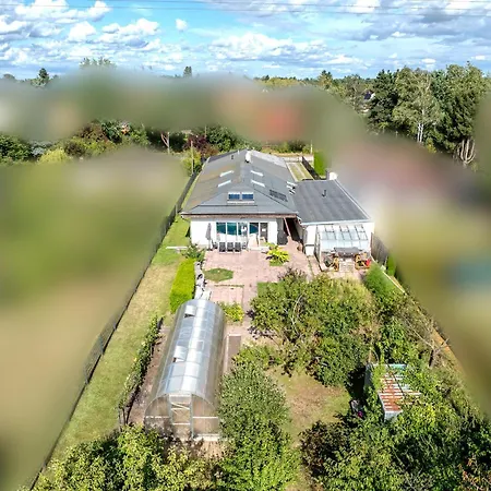 Large Wellness With Fireplace, Pool, Sauna & Billiards